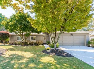 3810 Courtside Ter, Peachtree Corners, GA 30092