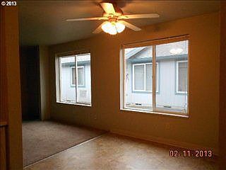 3rd image of 11121 NE 43rd Cir
