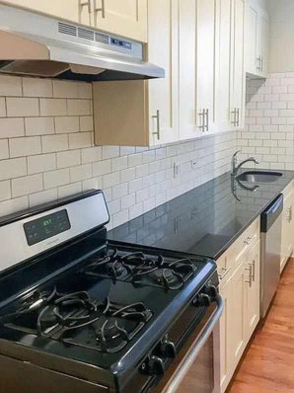 2 bed, 740 sqft, $2,995 — Photo 1
