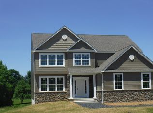 6214 Rachel Dr, Slatington, PA 18080