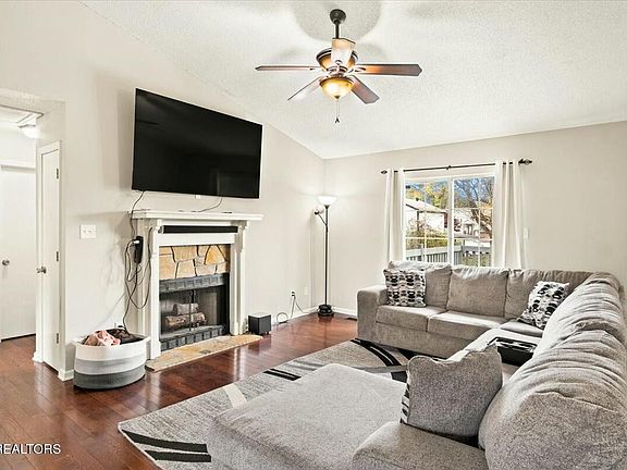 4th image of 5912 Montina Rd