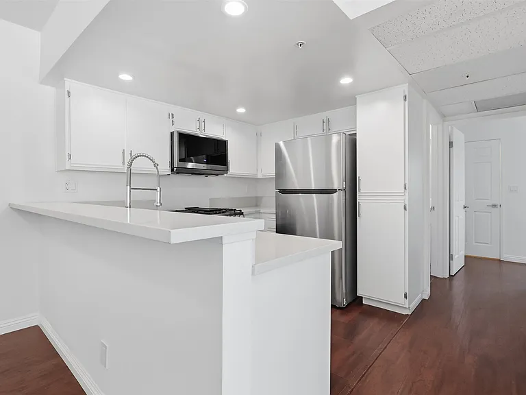 Parkview Apartments — Photo 49