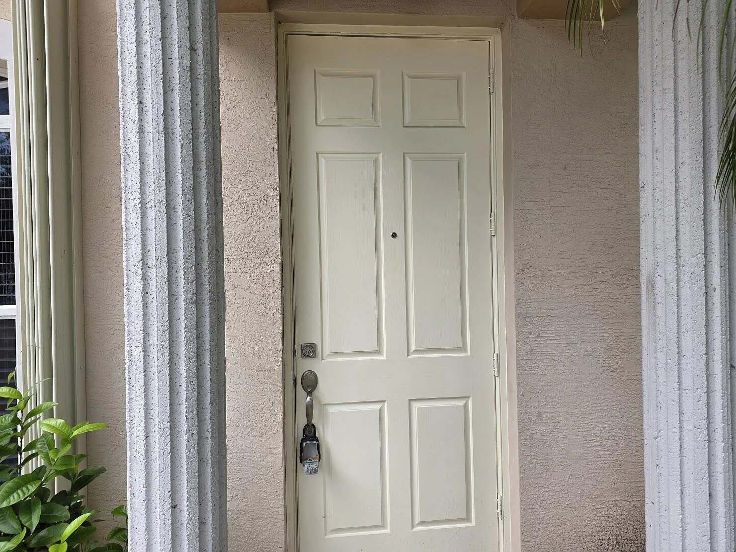 4 bed, 3.0 bath, 1868 sqft, $2,900 — Photo 2
