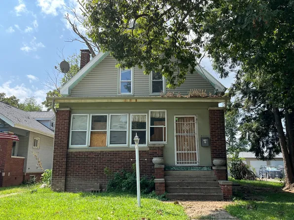 2111 N North St, Peoria, IL 61604