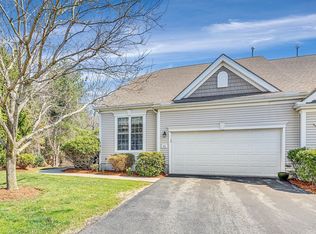30 Buttercup Ln #30, South Grafton, MA 01560