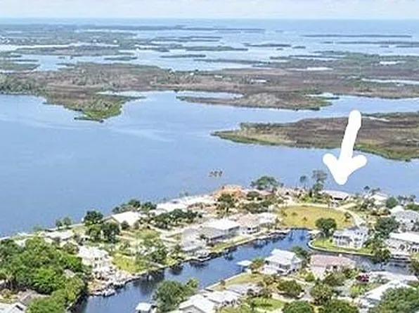 12030 W Bayshore Dr, Crystal River, FL 34429