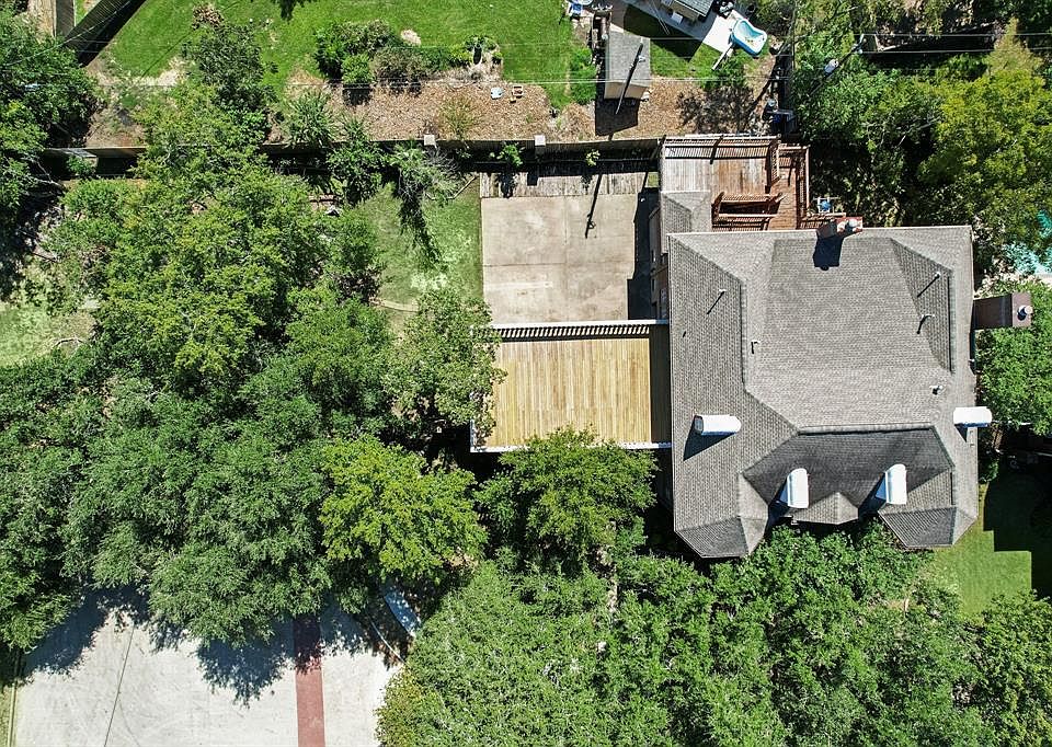 1st image of 1103 Larkspur Lane