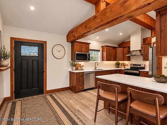 3rd image of 362 Scrub Oak Dr