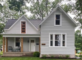 1323 Main St, Pella, IA 50219