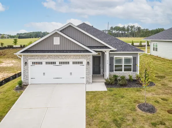 214 Drayton Hall Ln, Sanford, NC 27330