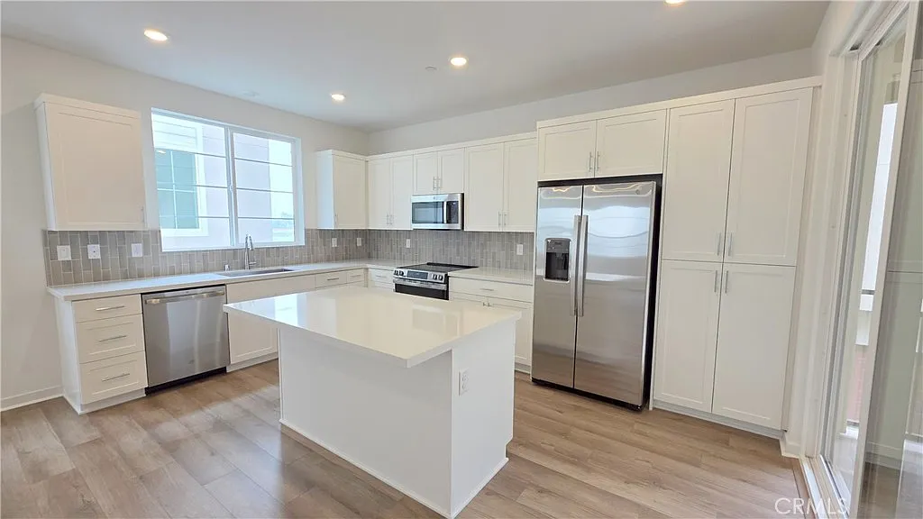 Building Photo - 12774 Bolsa Dr