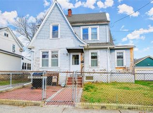 284 Amsterdam Ave, Bridgeport, CT 06606
