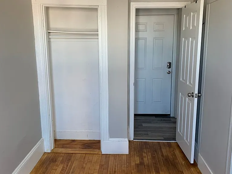 135 Lafayette Sq — Photo 11