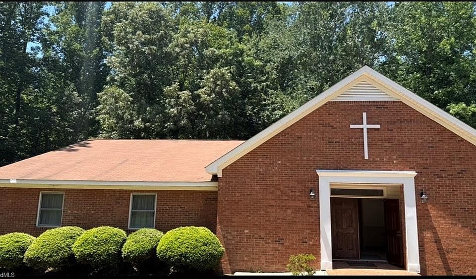 1st image of 8001 Hillhaven Ct