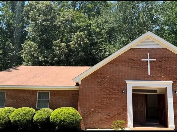 8001 Hillhaven Ct, Browns Summit, NC 27214