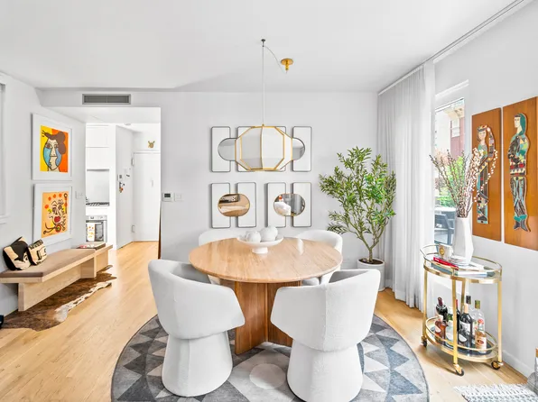 140 West 58th Street image 7 of 12