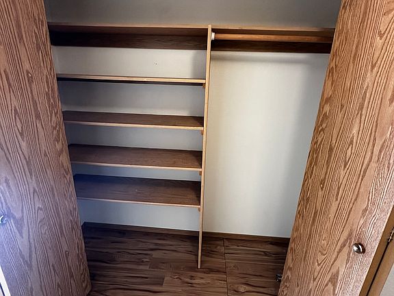 5th image of 1175 Deerfield Ct #1175