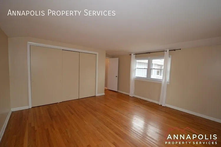 1066 Broadview Dr — Photo 16