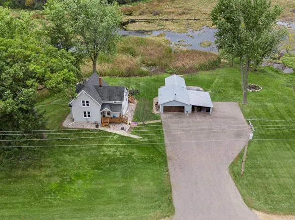 W9107 Highway 12, Cambridge, WI 53523