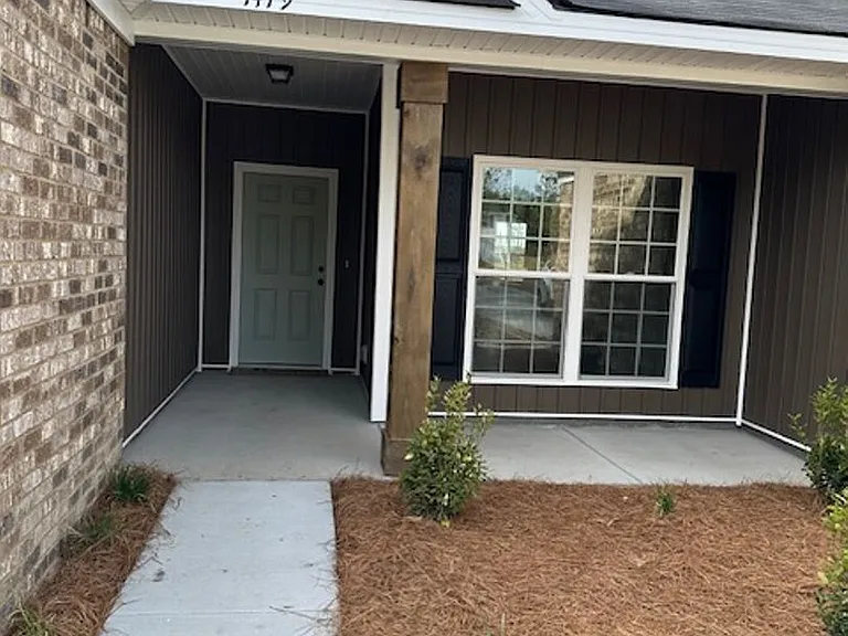 1479 SE Arnold Dr — Photo 4