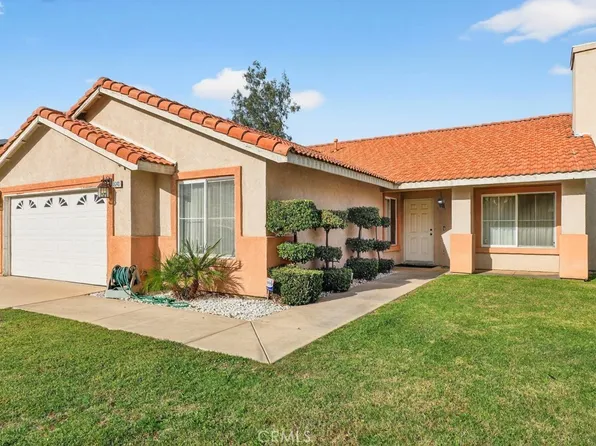 15240 Carob Ln, Fontana, CA 92335