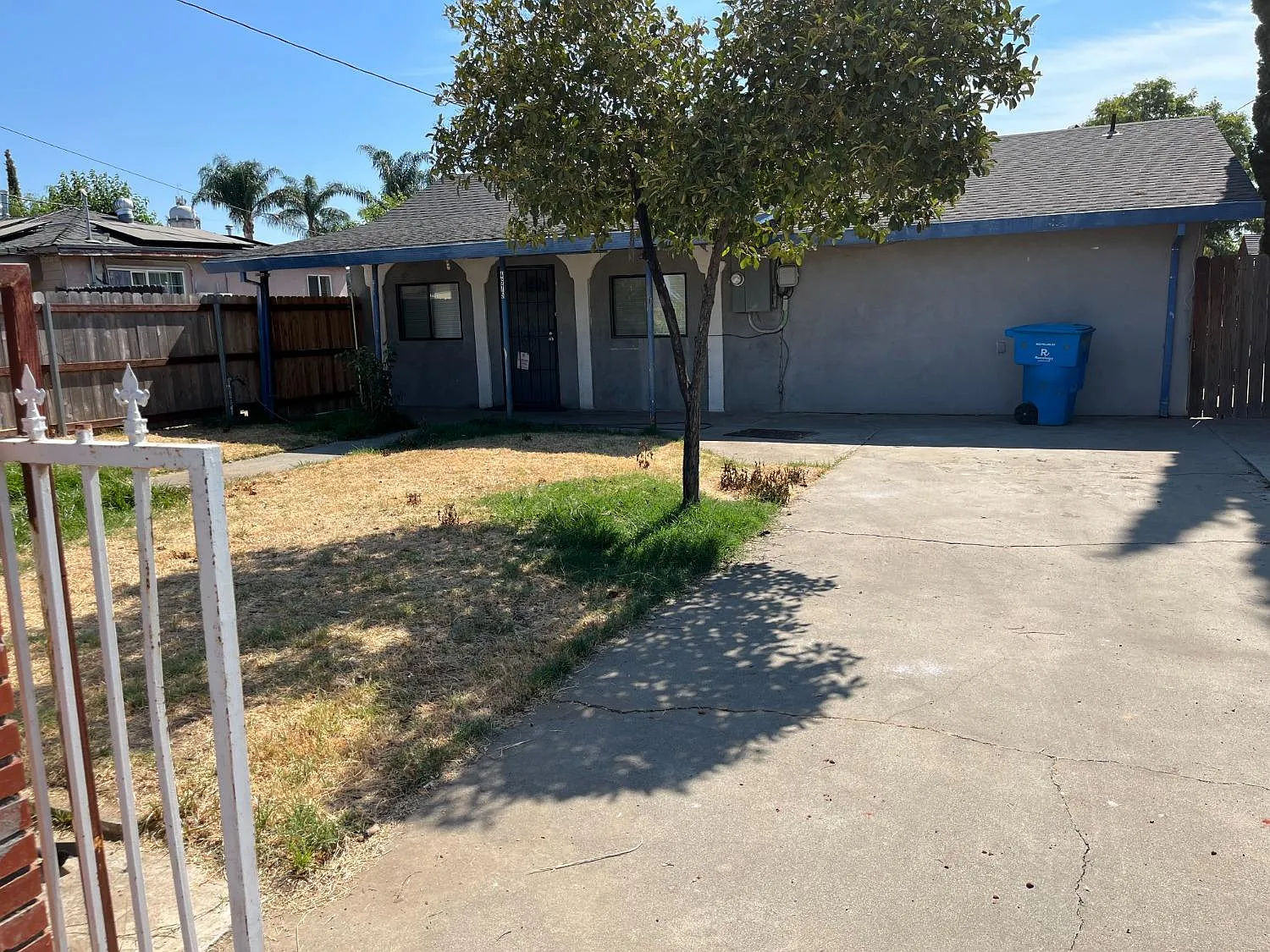 4675 Fleming Way photo 1