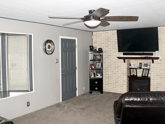 2nd image of 2709 Windsor Dr