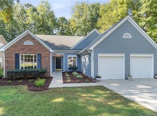 5533 Oak Dr, Charlotte, NC 28216