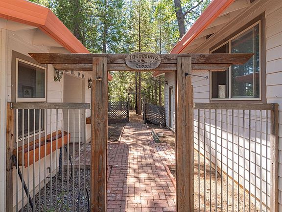 5th image of 20224 Pine Dr E