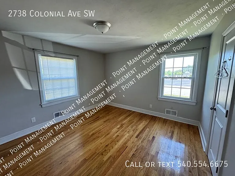 2738 Colonial Ave SW — Photo 5
