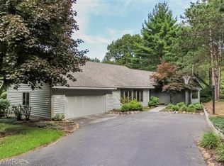 7087 Cannonsburg Rd NE, Belmont, MI 49306