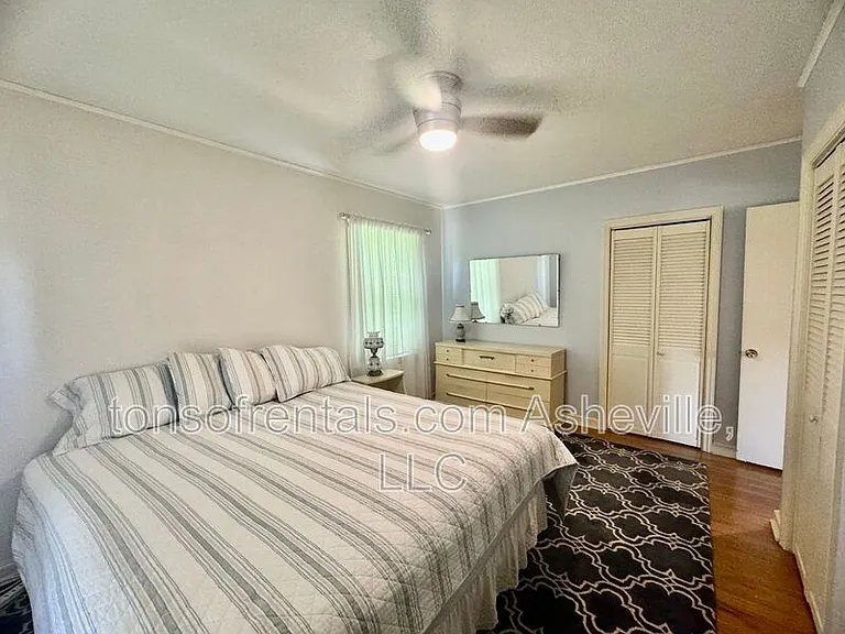 900 Hebron Rd — Photo 15