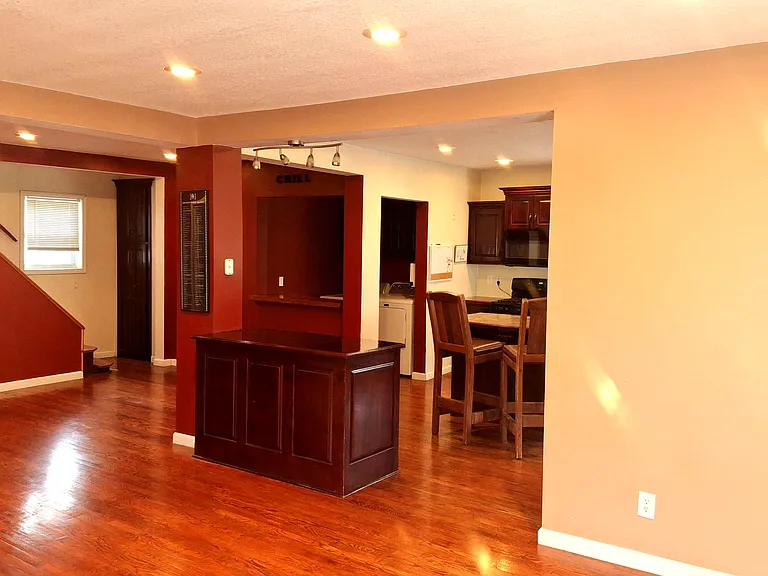 1305 Unity St — Photo 4