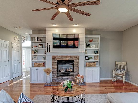 4th image of 7630 Cross Creek Cir