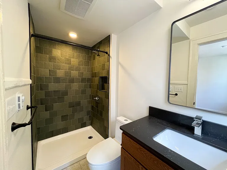 1401 Main Street — Photo 9