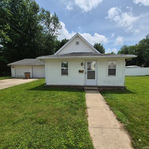134 E Carl St, Winchester, IN, 47394