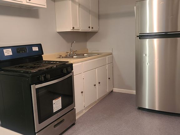5th image of 8223 S Eberhart Ave #B
