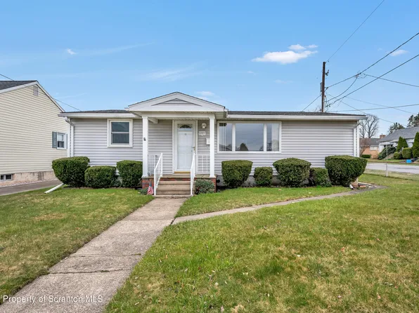 3727 Winfield Ave, Moosic, PA 18507
