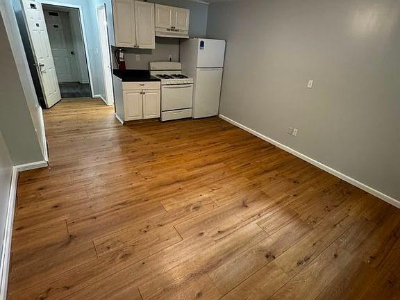 3rd image of 200 Fosler Rd #50