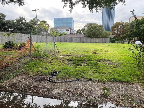 4711 Oakshire Dr, Houston, TX 77027