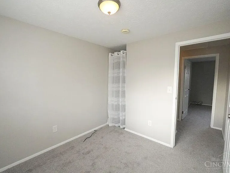 1382 Firethorne Dr — Photo 10