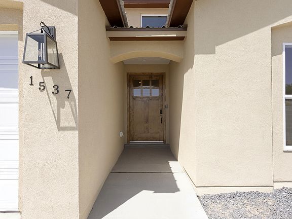 3rd image of 1537 Tulip Rd SE