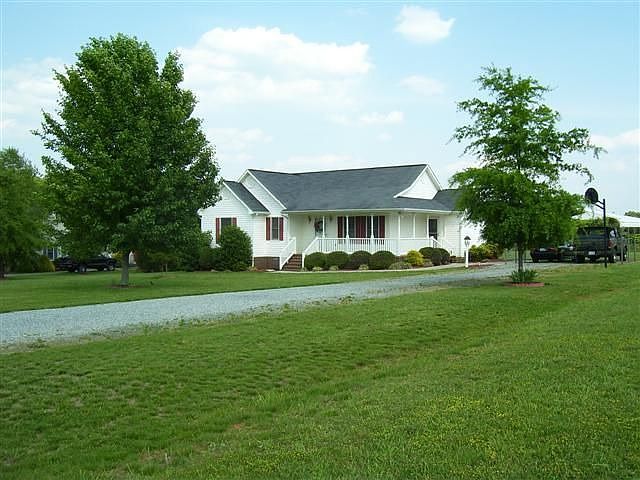 1st image of 3392 Golden Oaks Dr