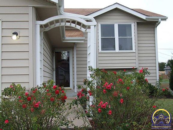 2nd image of 231 E Park Dr