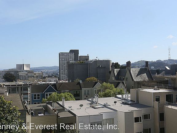 2nd image of 2011 Sacramento St APT 2