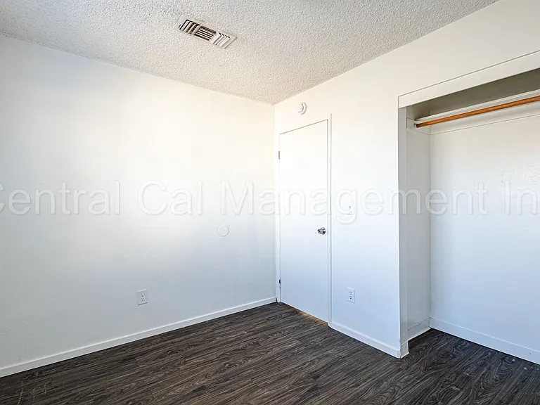 1905 McCray St — Photo 10