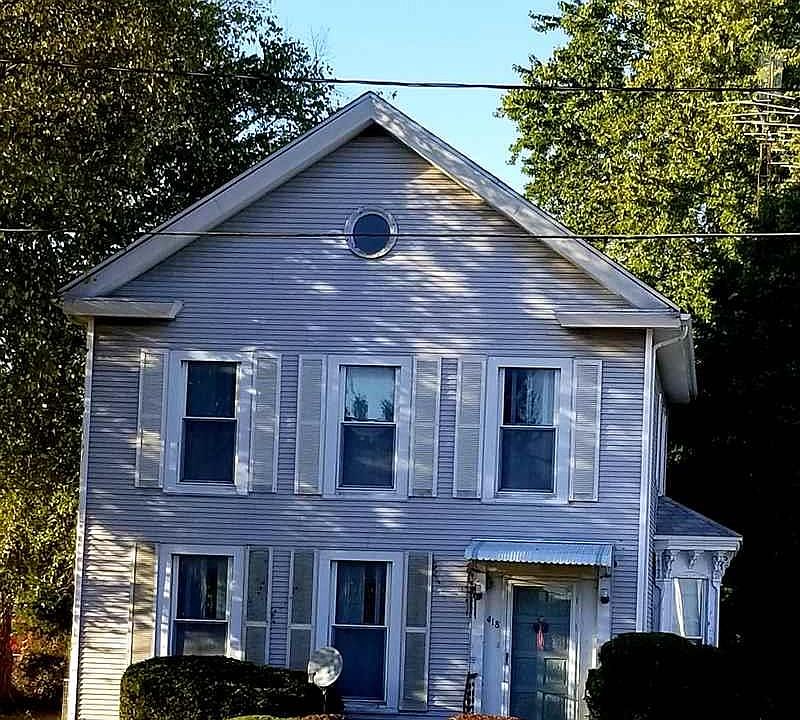1st image of 418 W Main St