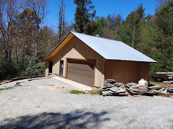 3rd image of 4071 Cedar Creek Rd