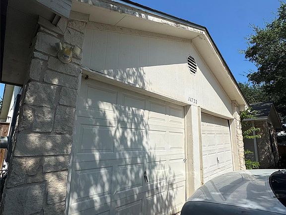 3rd image of 11732 Maybach Dr