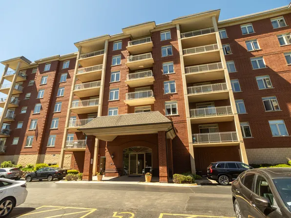 8440 Callie # 606 Ave, Morton Grove, IL 60053